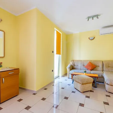 Nada Apartmán Baška